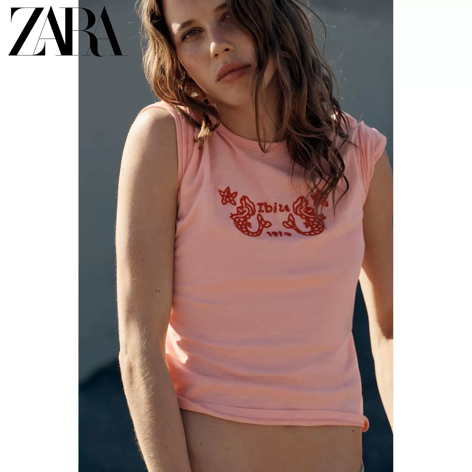 ZARA весна–лето 2026 новая коллекция женская футболка с круглым вырезом, slim, короткий рукав, вышивка 5643035