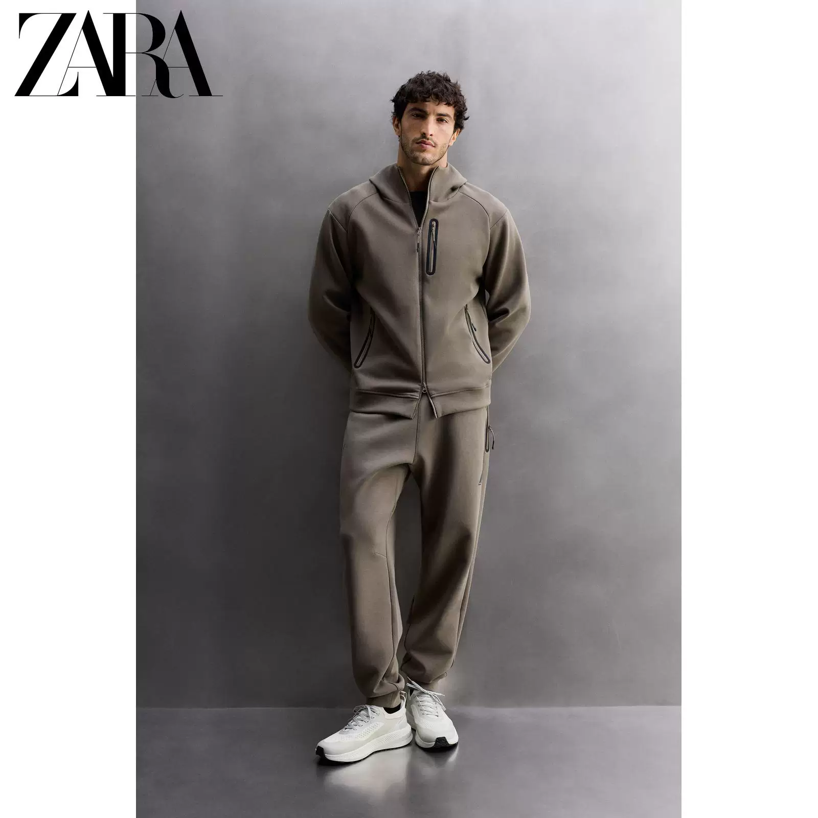 ZARA 2025 осень новые спортивные серии мужские штаны с молнией из технической ткани 8574330 711