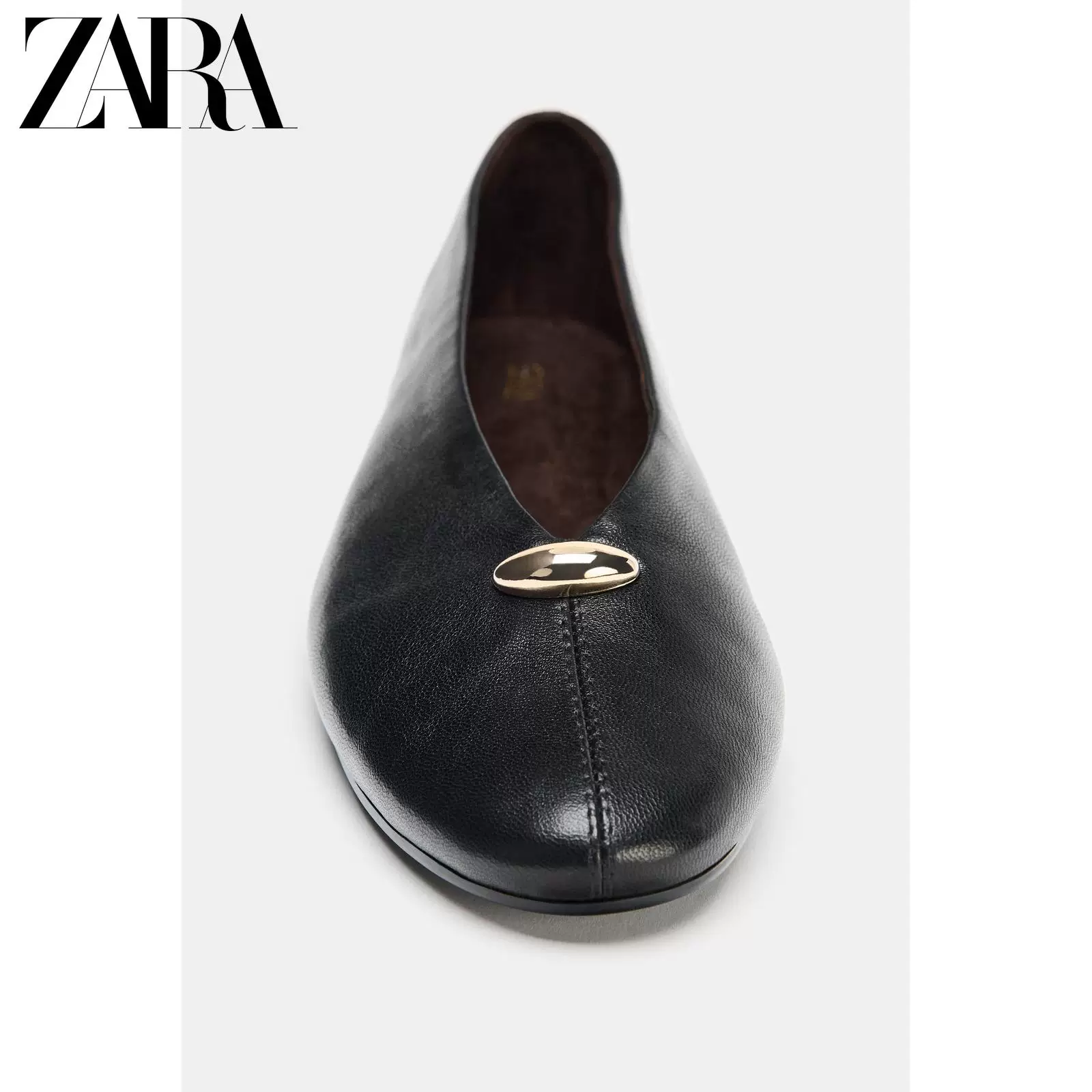 ЖЕНСКИЕ ТУФЛИ ZARA весна/лето 2026 мягкий эффект кожа отделка туфли-балетки плоские 2562610 800