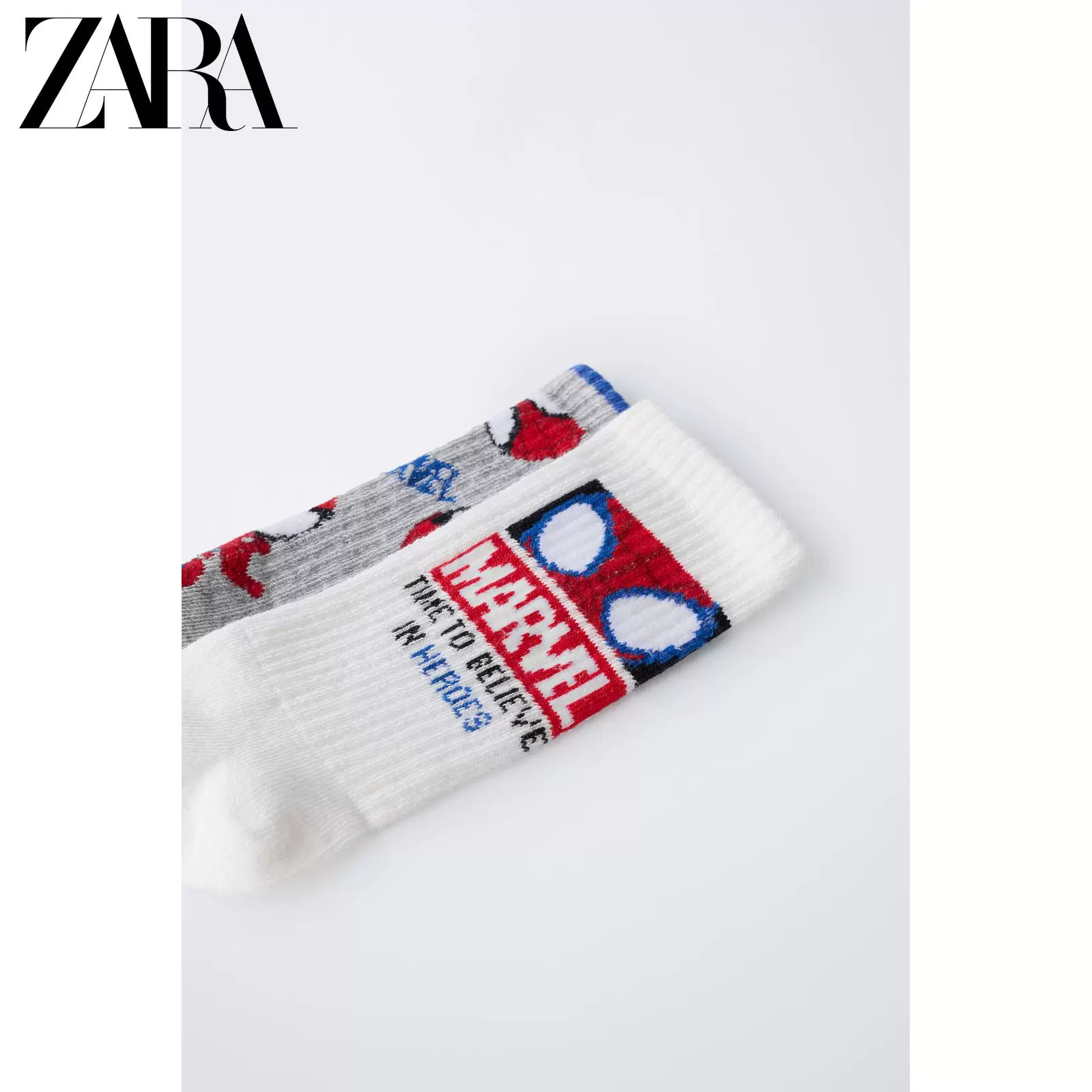 ZARA 2025 Winter New Products Детская одежда Две пары? Носки с принтом Человек-Паук Marvel 6068549 420