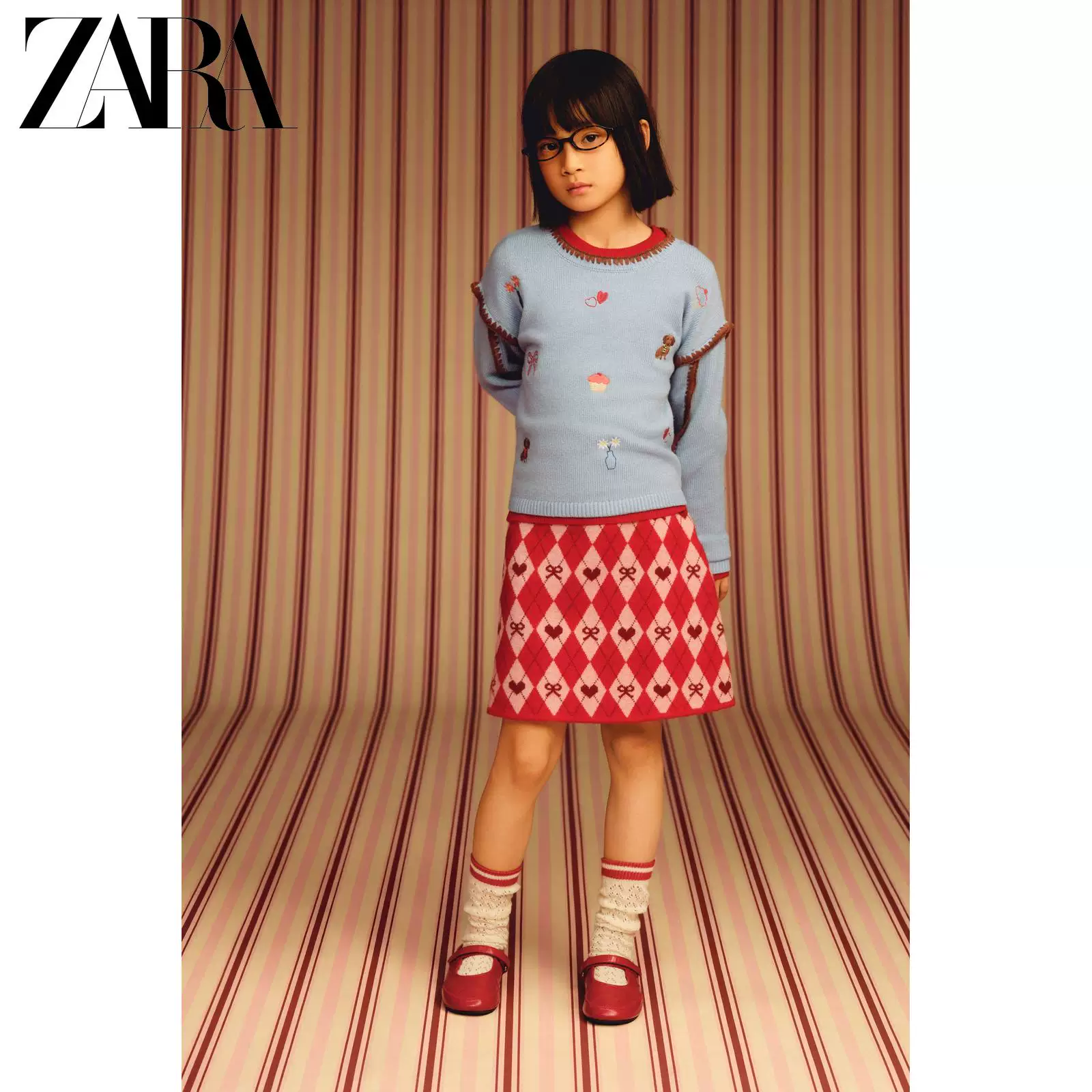 ДЕТСКАЯ одежда ZARA на весну-лето 2026: вязаный свитшот с вышивкой для девочек 5536610 406