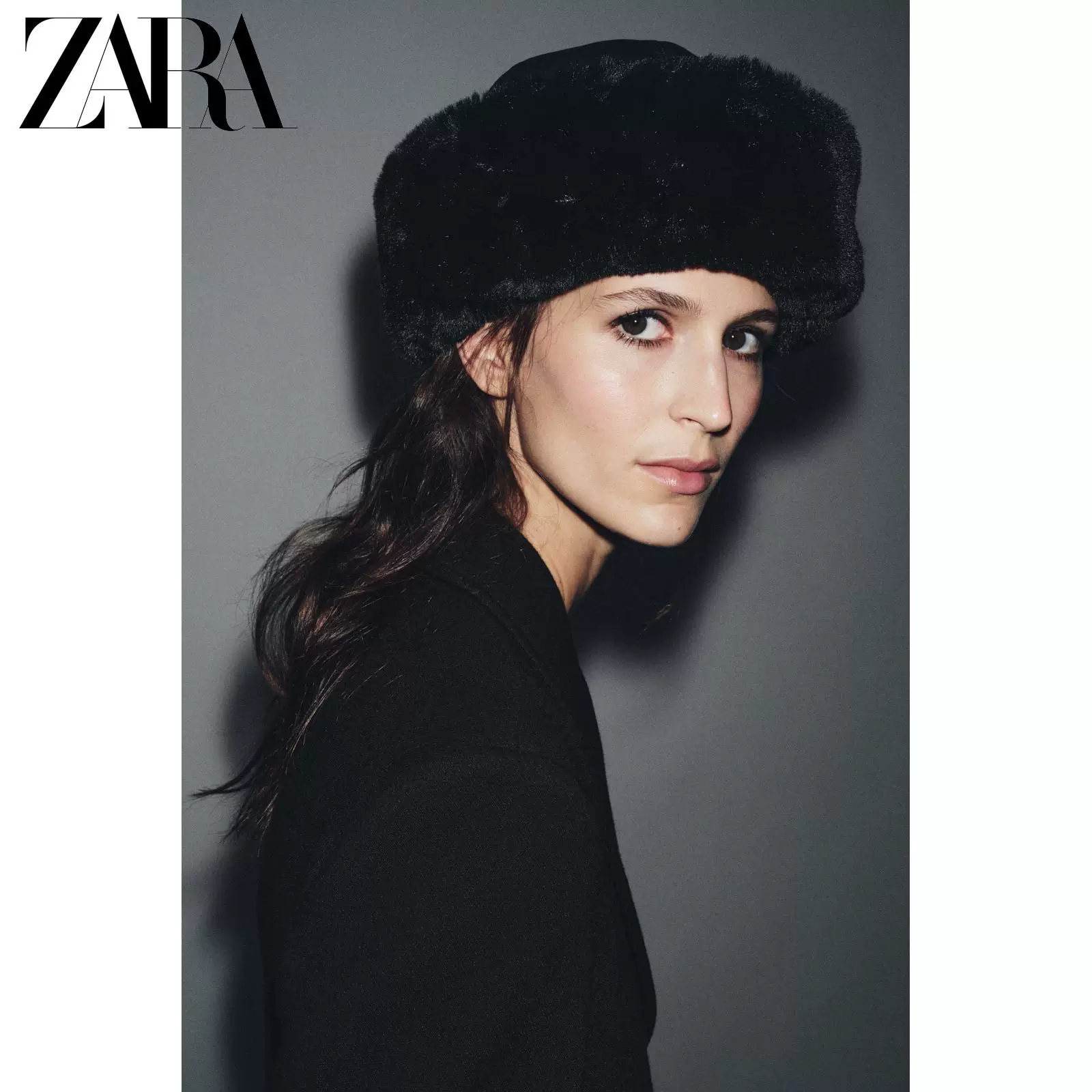 ZARA 2025 Зимнее новое поступление женская двусторонняя шуба-эффект шапка 3920947 800