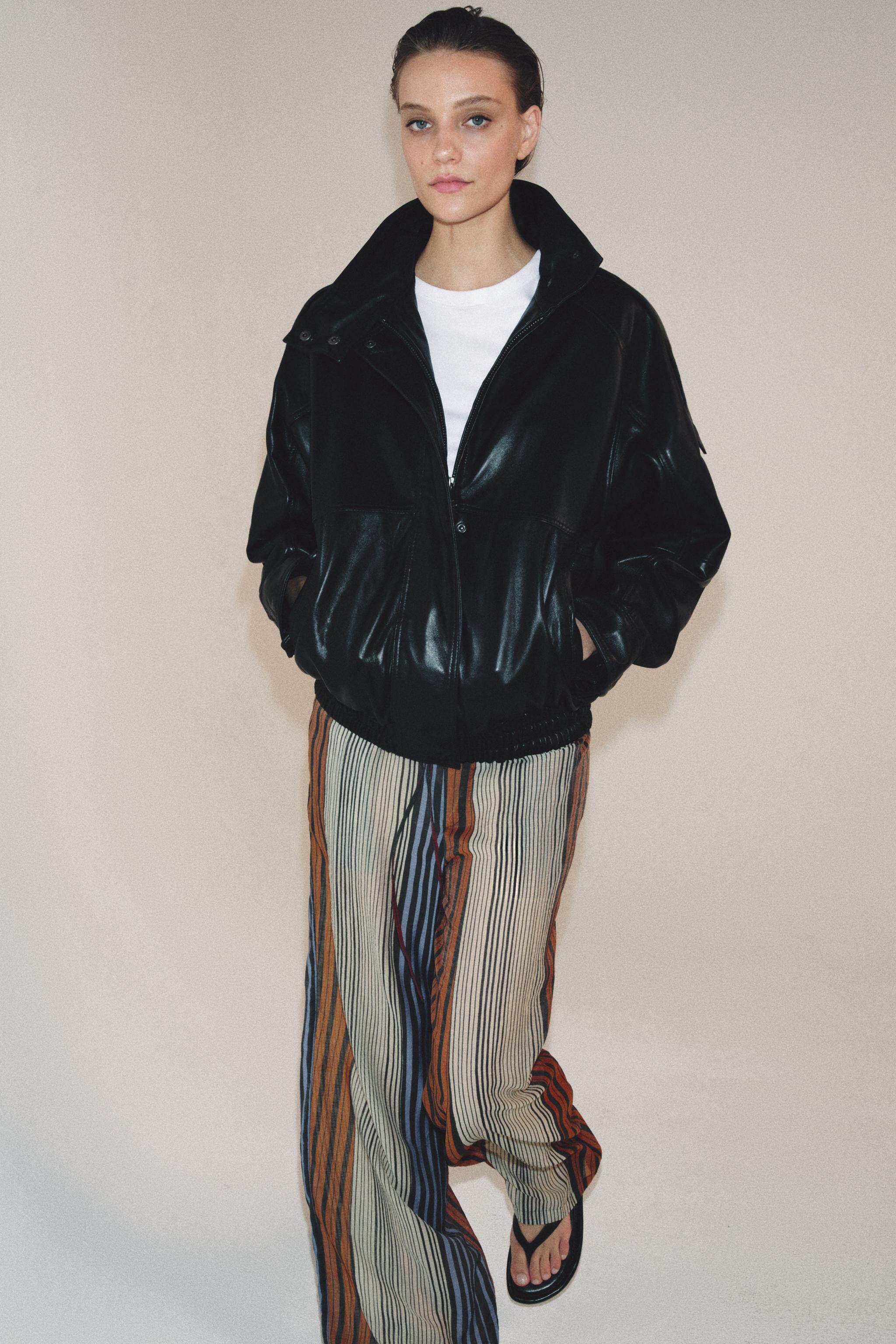 Кожаная куртка zara2026春夏新品 女装 zw 系列长袖高领纯皮革外套 5479241 800