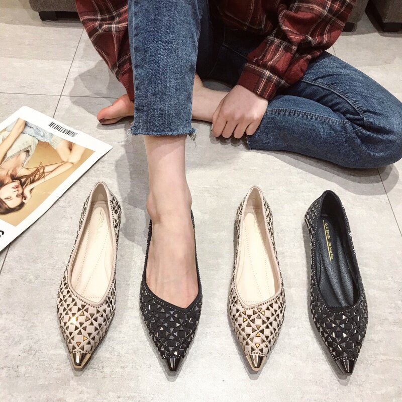 European Station Pointy Flat-bottomed Bag Shoes Woman Shallow Mouth 2021 Summer New 100 Hitch Mesh Red Soft Bottom Genuine Leather Rivet Ladyshoe