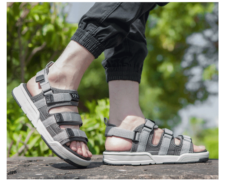 New Balance Sports Jogging Co., Ltd. 2018 dép mùa hè mới bãi biển nam giới và phụ nữ giày dép BN Velcro dép quai hậu nữ 2021