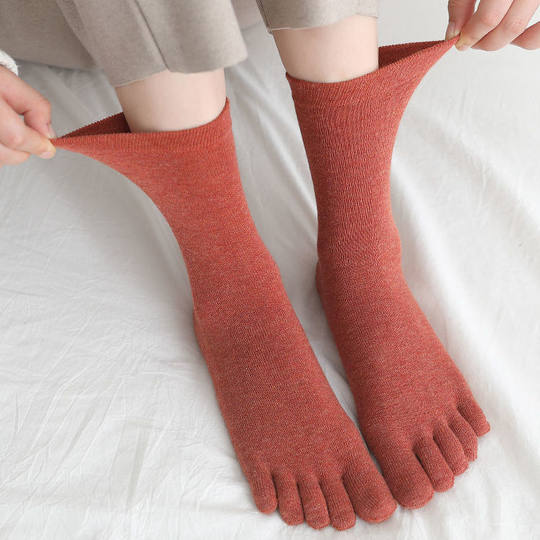 Japanese five-finger socks women's mid-tube ins trendy and versatile Japanese pure cotton deodorant cute split-toed autumn and winter long socks g