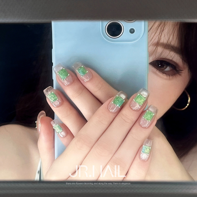 【Lime Bubble】Purely Handmade Wearable Nails, Korean Style Cat-Eye Short Style, Green Ice Cube Translucent, 2026 New Summer Model