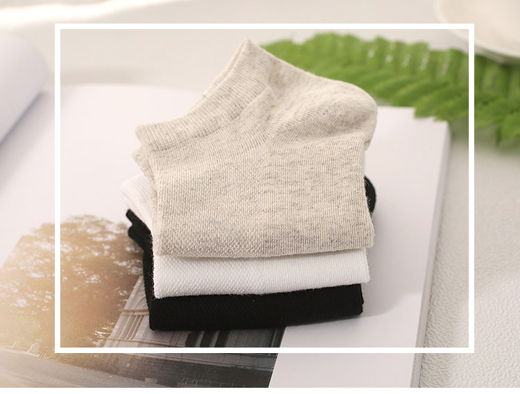 Vớ vớ của phụ nữ mùa hè phần mỏng cotton siêu mỏng lưới cotton thoáng khí vớ thấp để giúp nông miệng trắng khử mùi vớ thuyền phụ nữ