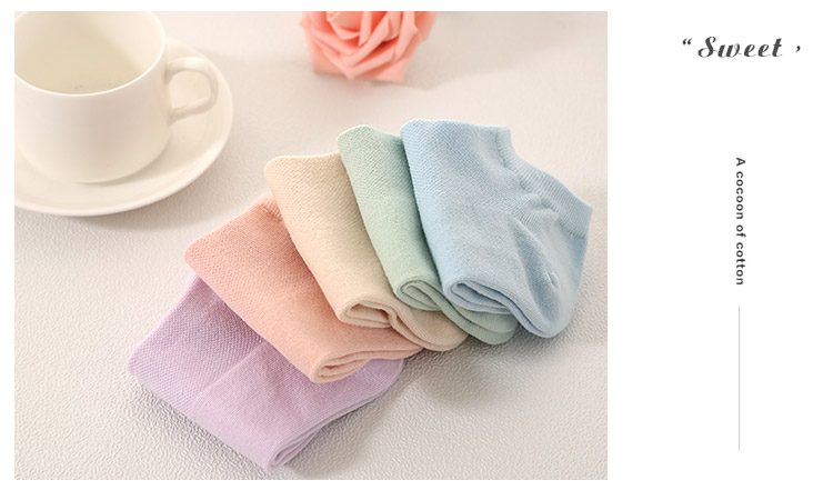 Vớ vớ của phụ nữ mùa hè phần mỏng cotton siêu mỏng lưới cotton thoáng khí vớ thấp để giúp nông miệng trắng khử mùi vớ thuyền phụ nữ