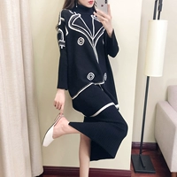 Bà bầu mùa thu và mùa đông mặc bà bầu áo len phù hợp với cổ áo cao mẫu áo thun hai dây phù hợp với quần lửng cỡ lớn thủy triều mẹ đầm bầu cao cấp