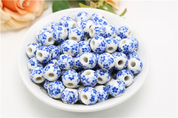 Blue 12 m in 50 small broken flower ceramic beads size 4 mm hole with pearl line 5 series 2 Blue and white porcelain beads