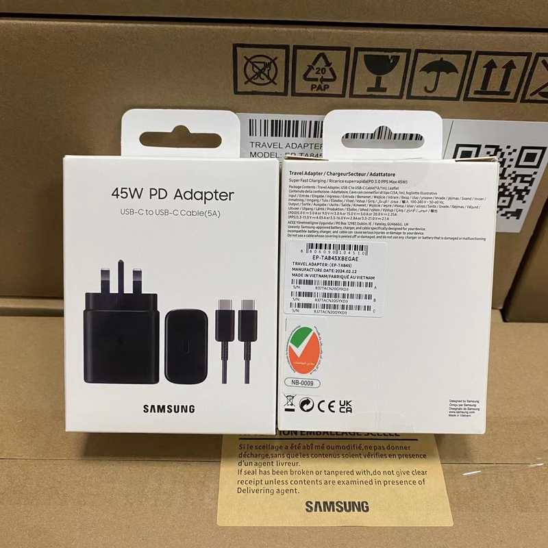 Suitable for British Standard Samsung Original 45W Hong Kong Version S22Ultra/Note10+ Charger 5A Dual-C Fast Charging Cable
