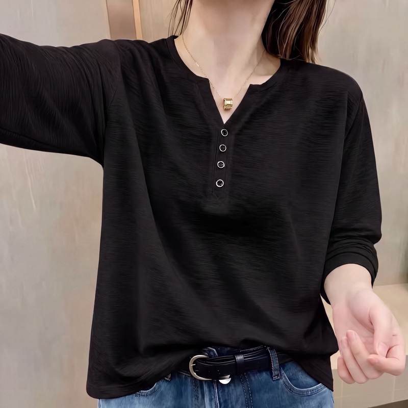 Black V-Neck Long-Sleeve T-Shirt for Women, 2026 New Autumn Style, Loose Fit with Buttons, Slimming and Age-Reducing, Inner Layer Base Shirt, Trendy Top