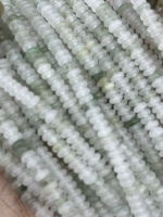 Кусок ледяного нефрита