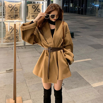 Walk in autumn and winter coat double face cashmere woman 2022 new Hepburn wind lace to collect waist short fur coat