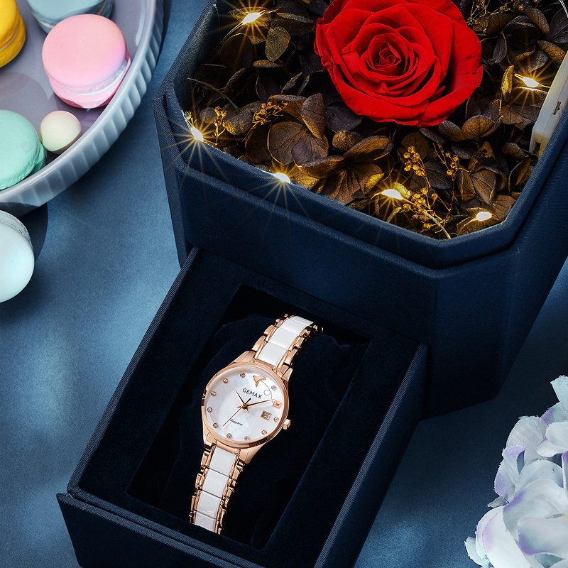 Girlfriend's girlfriend Girlfriend Girl Birthday Gifts Girl 7 New Year's Eve Gift High Sensation Girlfriends Walking romantic