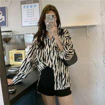 Shirt women design sense niche French long sleeve loose spring and autumn 2021 new seaside sunscreen shirt beach coat