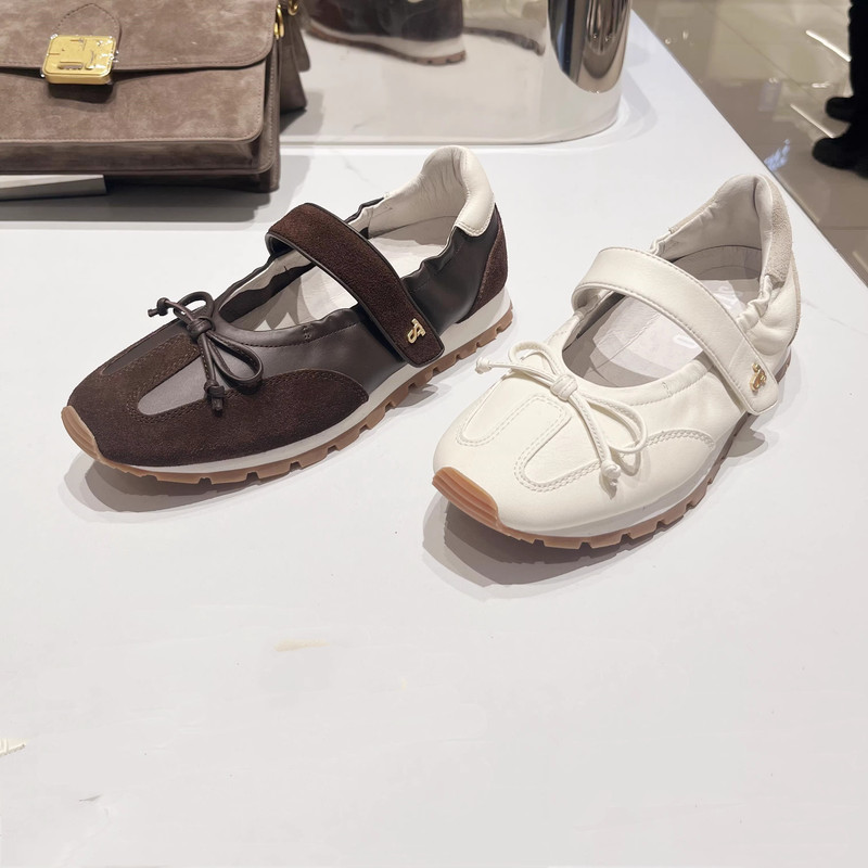 Same Style as in the Mall, 2026 Spring New Casual Forrest Gump Shoes, Flat Comfortable Velcro Ballet Flats for Women Eza07