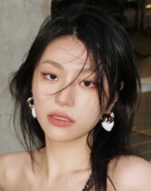 Double - ring rubber earrings color drop candy ear needle network red Ho Huixian ear crash in the same spot