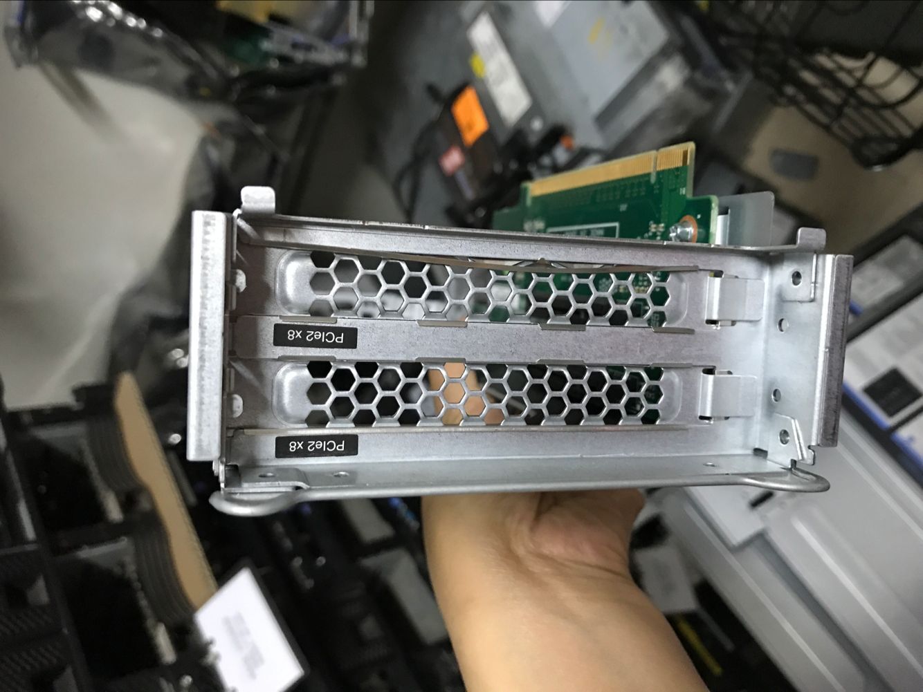 The original IBM X3650 M2 X3650 M3 PCI-E Extended Card FRU 69Y2328 with iron plate