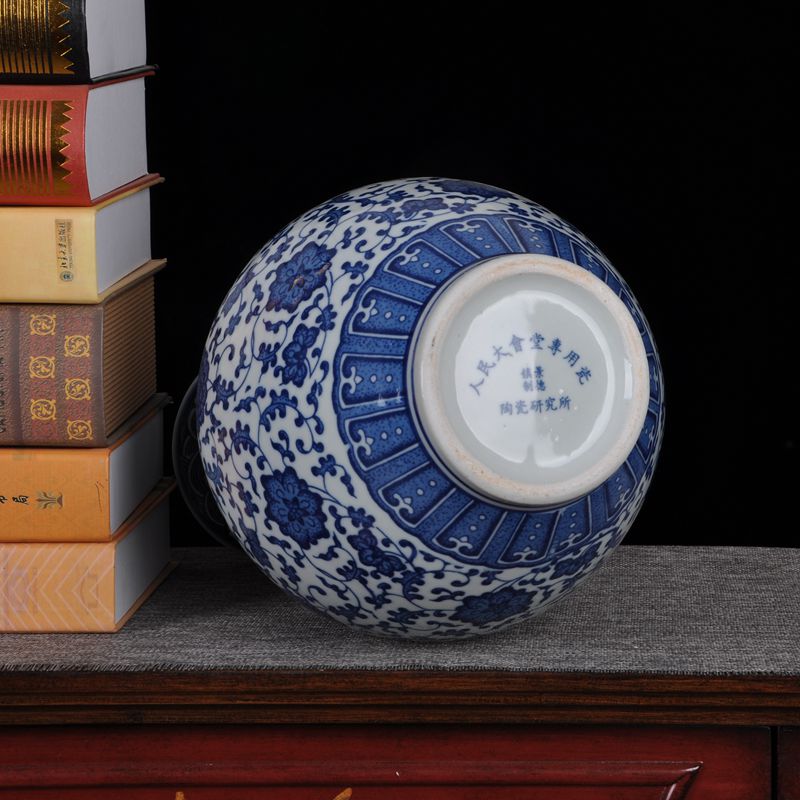Jingdezhen ceramics modern blue and white porcelain vase home furnishing articles sitting room adornment ornament arts and crafts