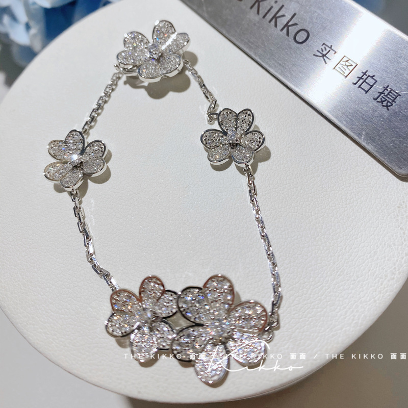 S925 Sterling Silver Bracelet for Women, High-End, Light Luxury, Niche Design, Three-Leaf Clover Petal Full Diamond Bracelet, Versatile S925 Sterling Silver Bracelet for Women, High-End, Light Luxury, Niche Design, Three-Leaf Clover Petal Full Diamond Bracelet, Versatile