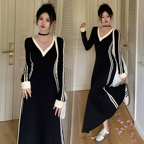 Лонгслив, футболка, длинная длинная юбка, размер, осенний, V-образный вырез, в корейском стиле, изысканный стиль, А-силуэт