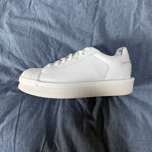 Летние высокие кроссовки в английском стиле, мужская дышащая белая обувь на платформе, повседневная обувь, изысканный стиль, в британском стиле, из натуральной кожи