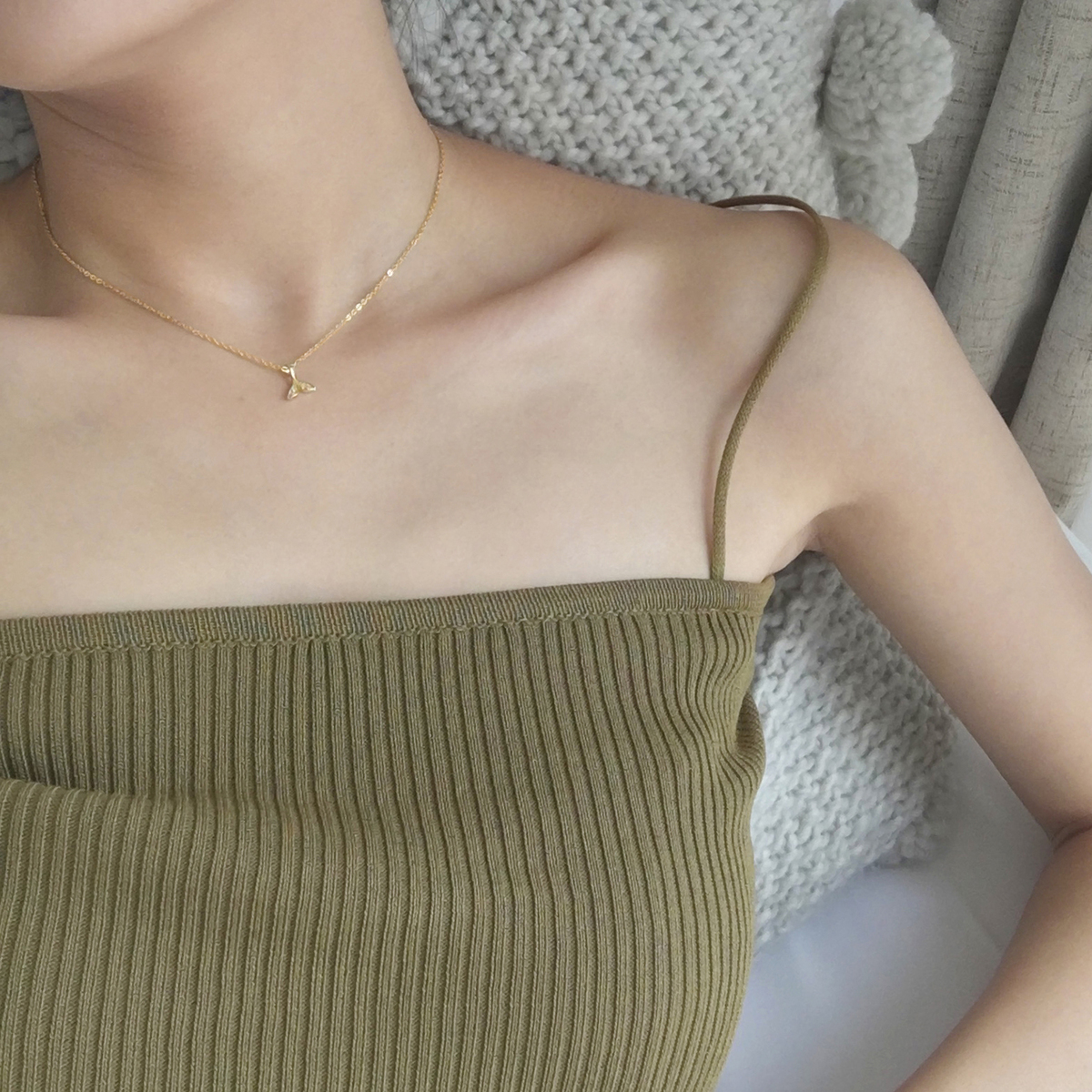 Human fishtail s925 pure silver necklace female temperament chic brief about slightly inlaid zircon short gold plated collarbone chain not to fall color