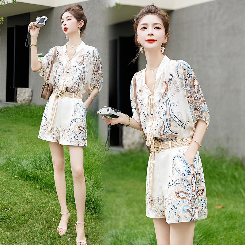 2025 Summer New High-End Ethnic Style Two-Piece Set Printed Top Wide-Leg Shorts European Fashion Suit for Women