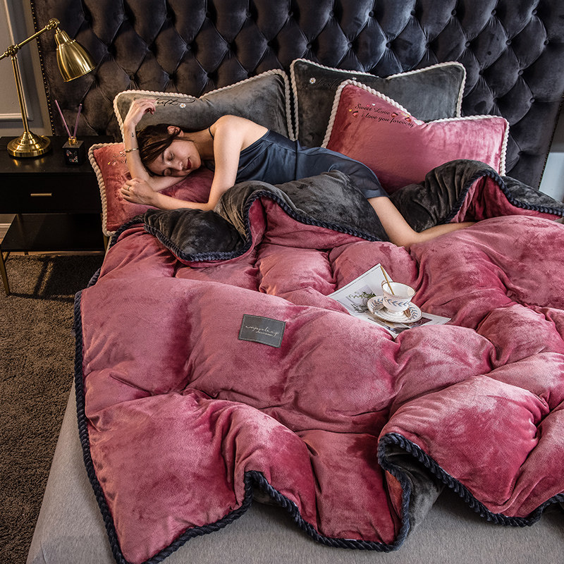 2020 New AB Version Black Gold Milk Velvet Four-piece Set