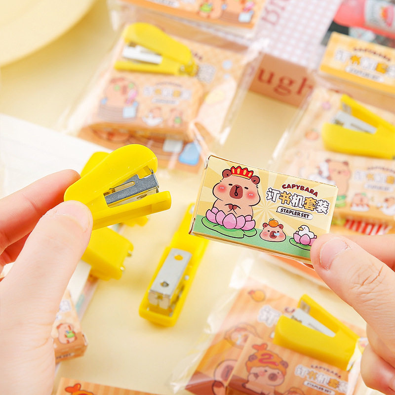 Kapibara Mini Stapler Set