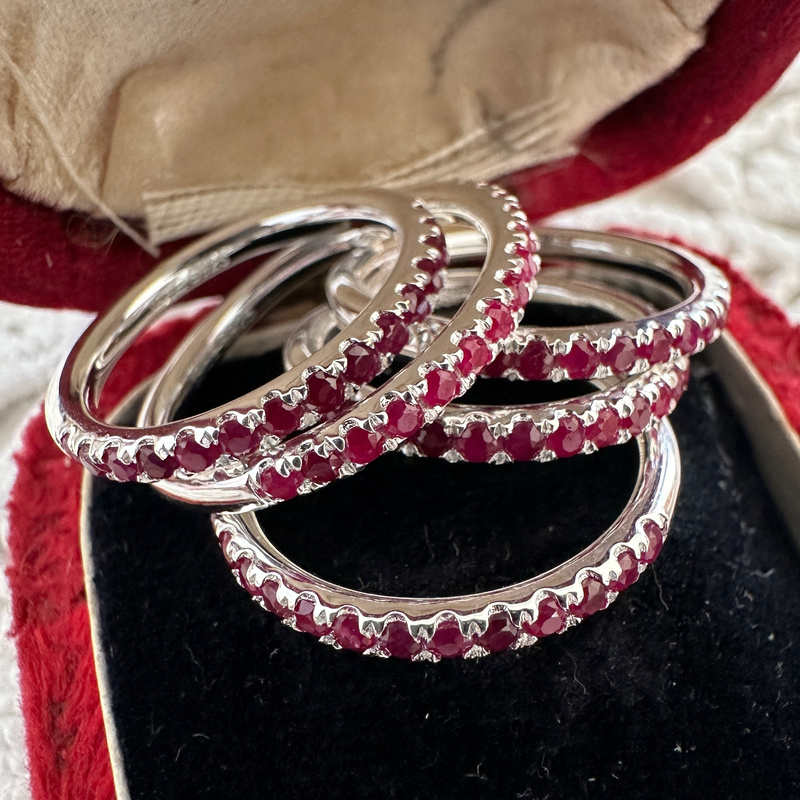 See Isee Original Ruby ​​Strawberry Donut Ring S925 Natural Ruby ​​Niche Design Ring