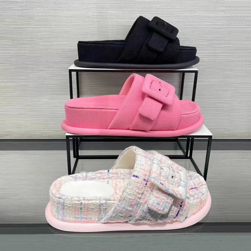 Internet Celebrity Square Buckle Women's Sandals 2026 New Flat Sandals Women's Summer Outdoor Thick-Soled Casual Fashion Women's Shoes
