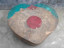 Folk collection National farmhouse women use a paste-paste peach-shaped box with a lid for old objects fidelity