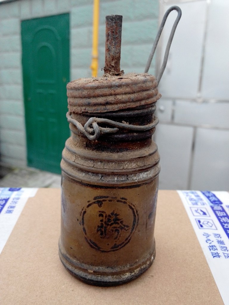 Import of small oil lamp coal oil lamp lighting lamp with character number of oil lamp ancient play miscellaneous old objects film and TV props