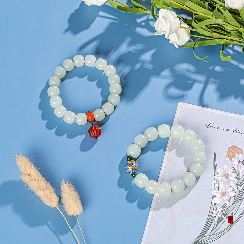 Members enjoy]Royal stone Square Xinjiang Hetian jade seed jade green white jade seed material 10*11mm11*12mm old bracelet