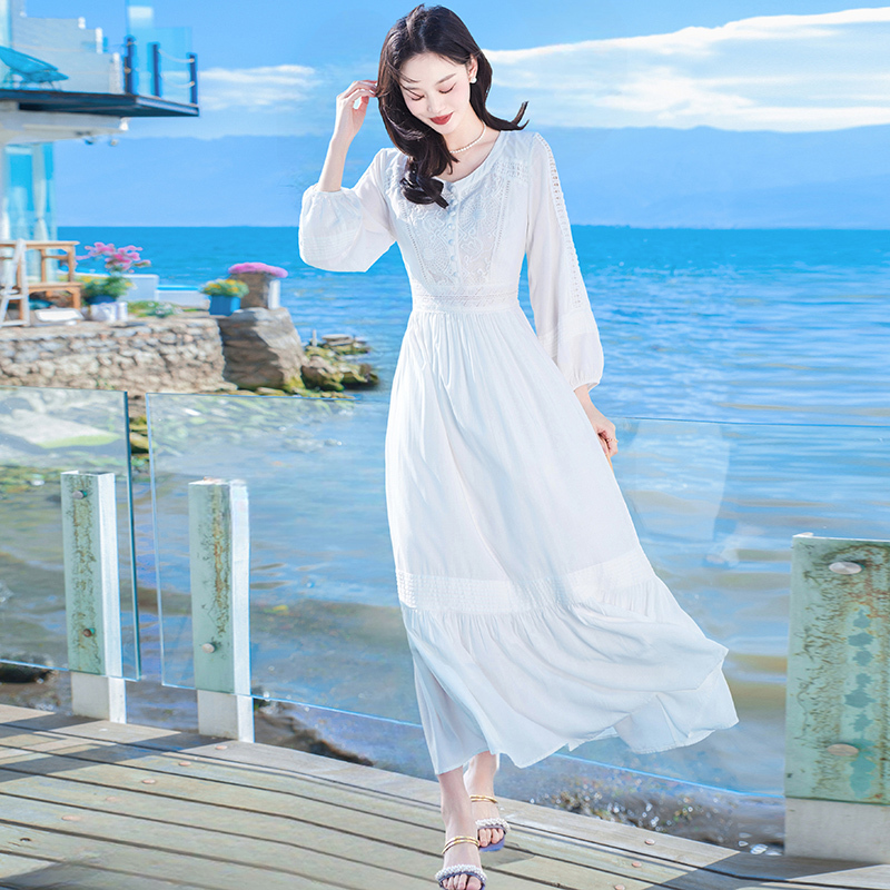 White Long Dress, Slim-Fitting Dress, Yunnan Travel Outfit, Qinghai Lake Grassland Desert Photo Shoot, Beach Dress