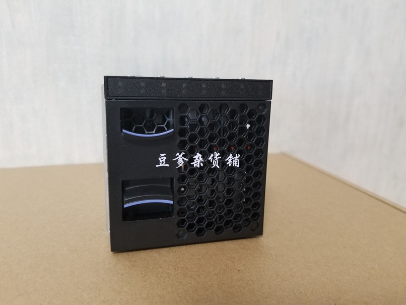 IBM X Flash 1 8 "Flash Memory Cabinet Hard Disk Cage FRU 47C9941 New Without Disk