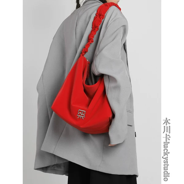 Товары от 木川卡luckystudio