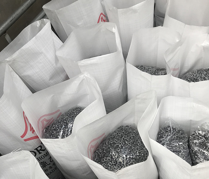 Ningbo overview the disc PVC door curtain press canvas flag canvas spray cloth 10mm manganese steel bar