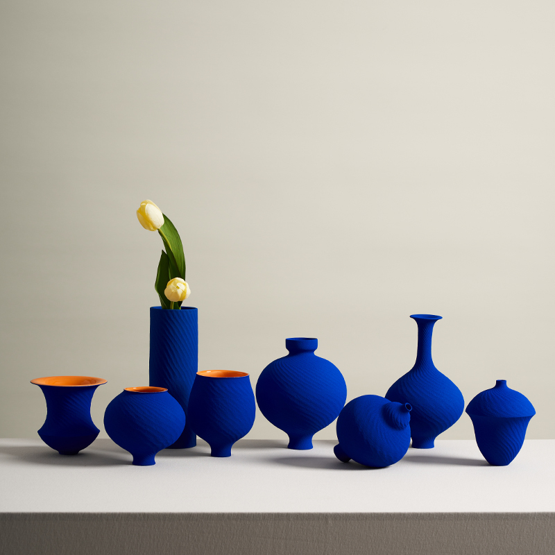No Flowers Deng Dandan Klein Blue Mini Series Jingdezhen Handmade Ceramic Flower Vase Home Decoration No Flowers Deng Dandan Klein Blue Mini Series Jingdezhen Handmade Ceramic Flower Vase Home Decoration