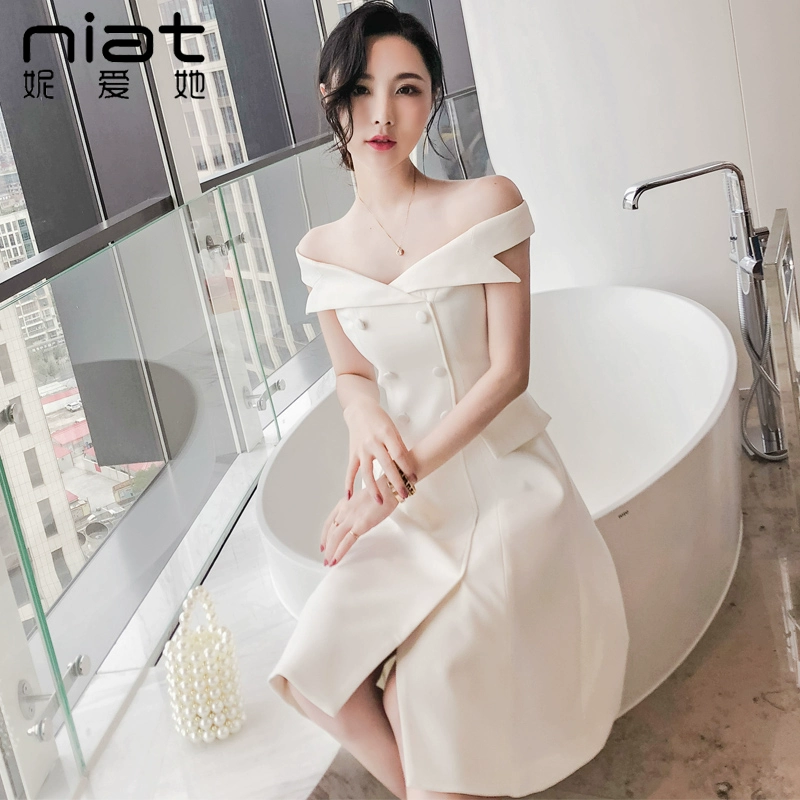 2020 phụ nữ mới mặc thường có thể mặc một chiếc váy nhỏ khí chất gợi cảm quây trắng từ vai mùa hè - Váy eo cao