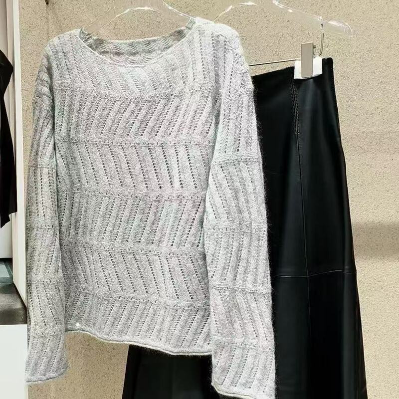 Original Factory Quality 2026 Autumn and Winter New Design Light Gray Round Neck Knit Top for Women, Lazy and Versatile, Loose Fit Original Factory Quality 2026 Autumn and Winter New Design Light Gray Round Neck Knit Top for Women, Lazy and Versatile, Loose Fit