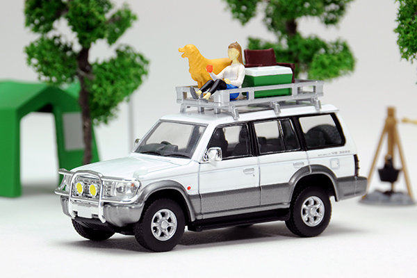 Модель машины 20年6月 tomy tlv1/64 car snap 01a camp  pajero 车/营地 Tomica