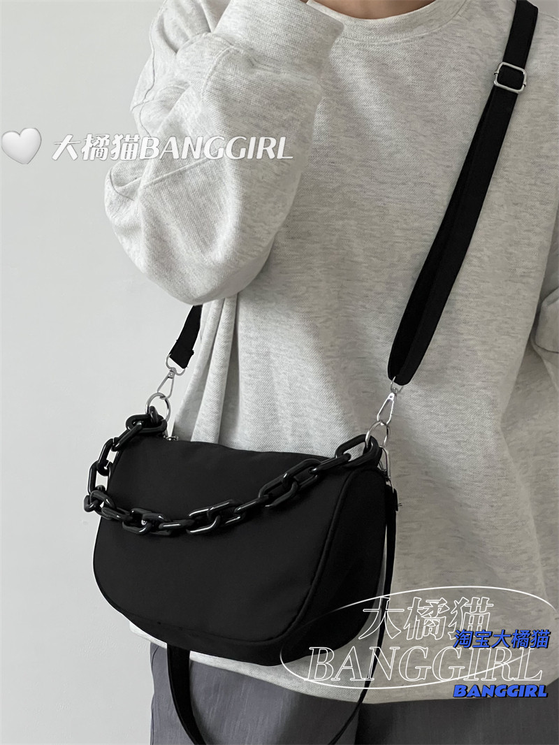 2026 Niche Women’s Bag Casual Sports Style Shoulder Bag