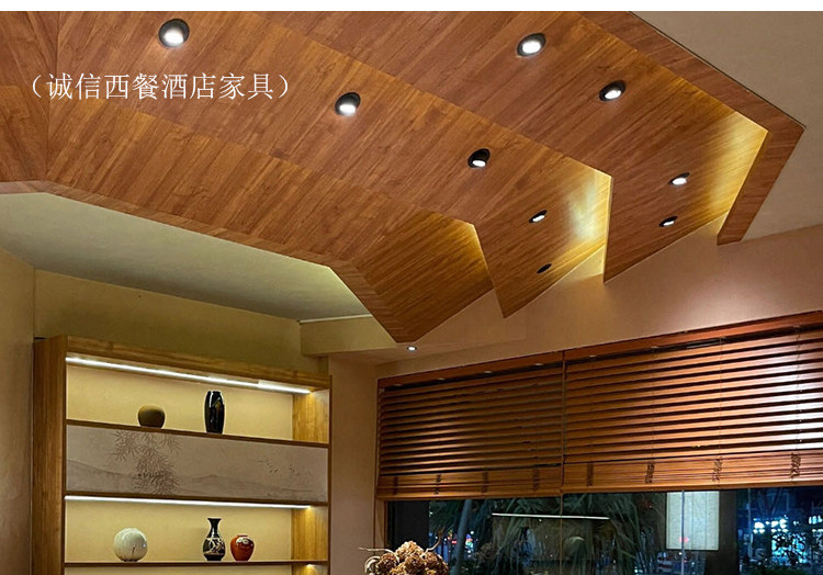 Стол и стул суши перед доской_35.jpg