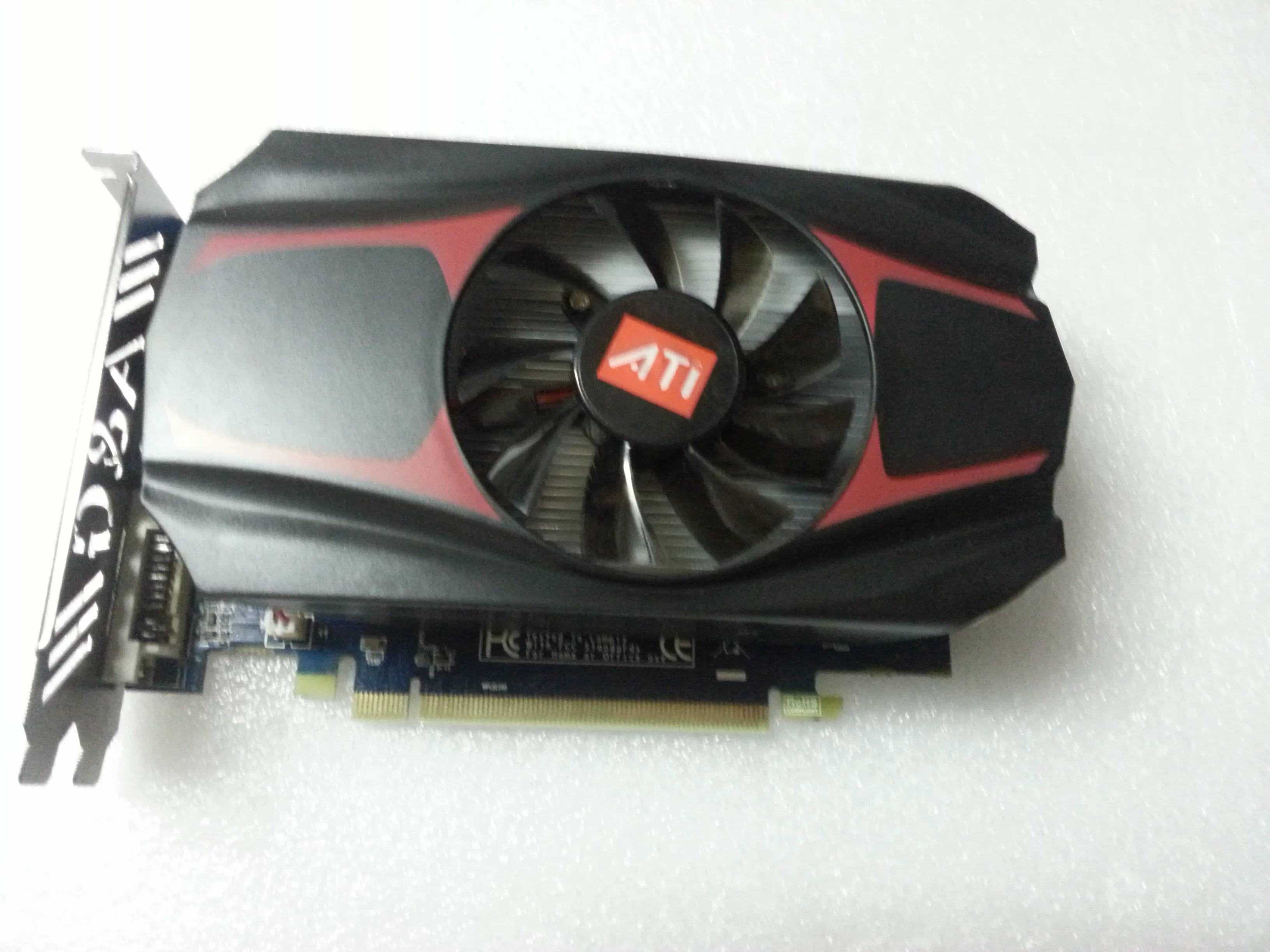 Оригинальная видеокарта HD7670 4G, обновление установки, высокое разрешение изображения, молниеносное многоотверстие, LOL CF DNF