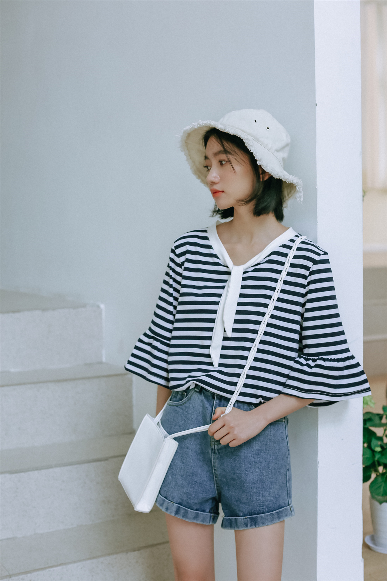 VK旗艦店 韓系新款條紋撞色領帶短袖上衣