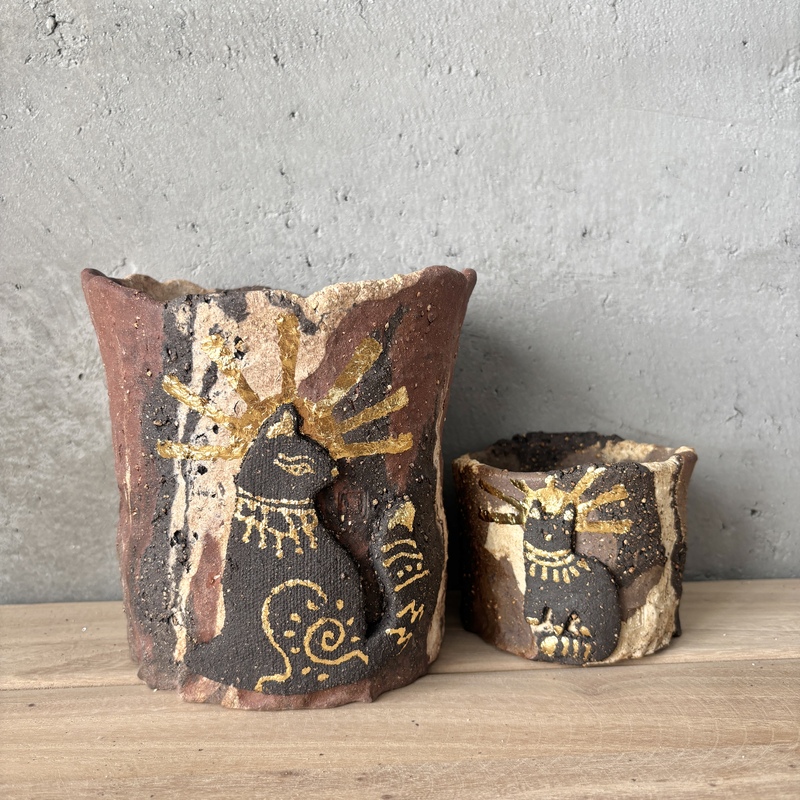 One Item, One Shot: Anubis and the Cat God (Approx. 12 cm) - Original Hand-Painted Pottery Bowl by Ahou Pottery